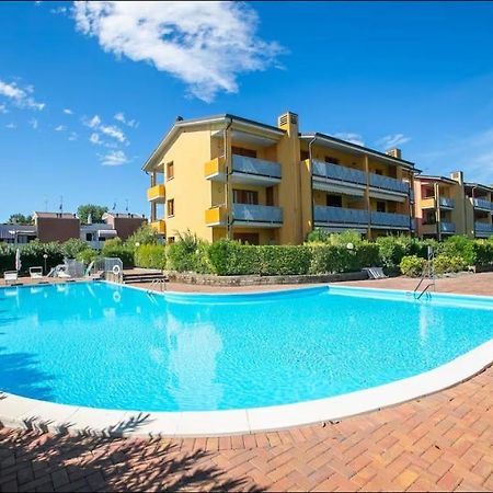 Garden Residence Appartamento Con Terrazzo E Piscina Desenzano del Garda Extérieur photo