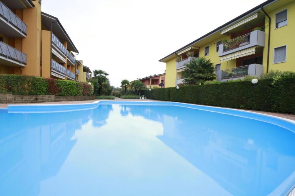 Garden Residence Appartamento Con Terrazzo E Piscina Desenzano del Garda Extérieur photo